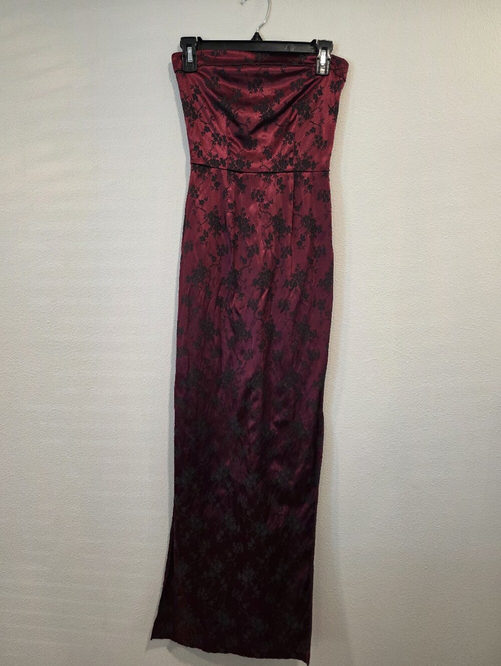Roberta Vintage Y2K Red & Black Floral Asian Print Strapless Maxi Dress